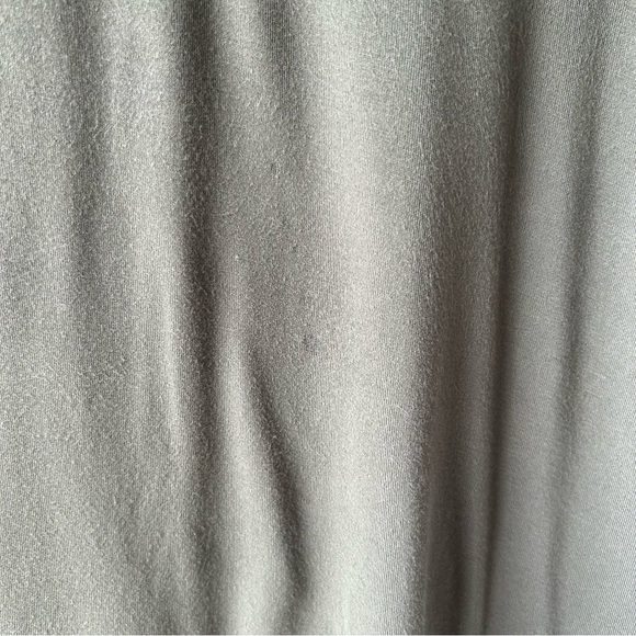 Cable & Gauge V-Neck Short Sleeve Front Pocket Tee Shirt Army Green L - Picture 6 of 6